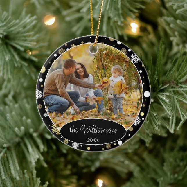 Personalized Family Photo Christmas 2025 Ceramic Ornament (Tree)