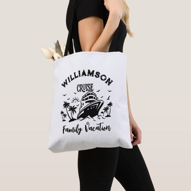 Personalized family vacation tote bag (Close Up)