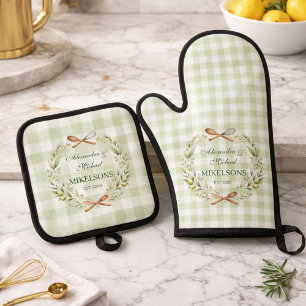 Personalized Green Gingham Newlywed Wedding Oven Mitt & Pot Holder Set