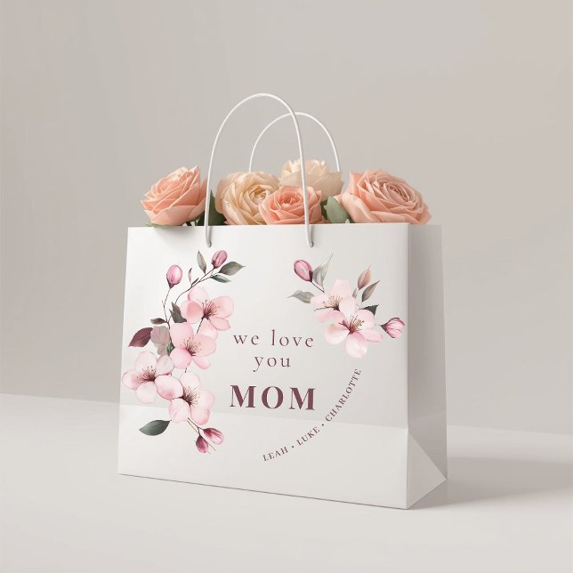 Personalized Mothers Day Gift Bag for Mom (Creator Uploaded)