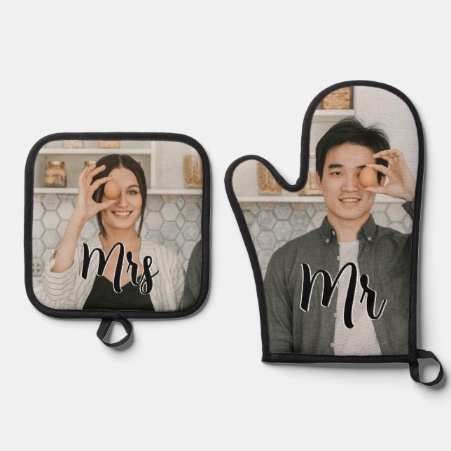 Personalized Mr. and Mrs. Photo  Oven Mitt & Pot Holder Set (Front)
