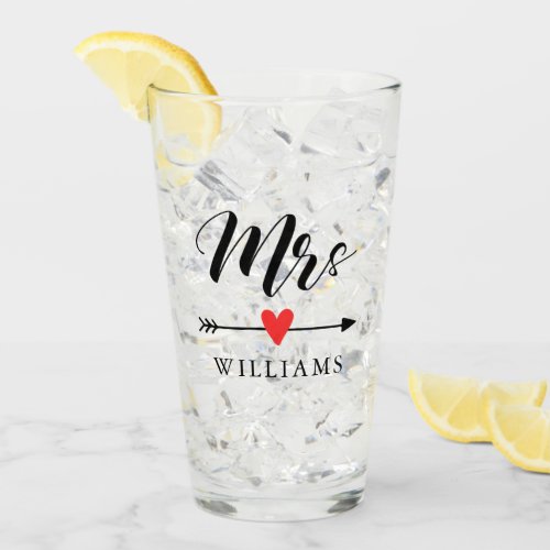 Personalized Mrs with Heart and Arrow Glass