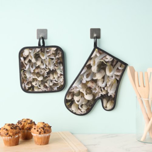 Personalized Mung Bean Patterned Art Design Oven Mitt  Pot Holder Set