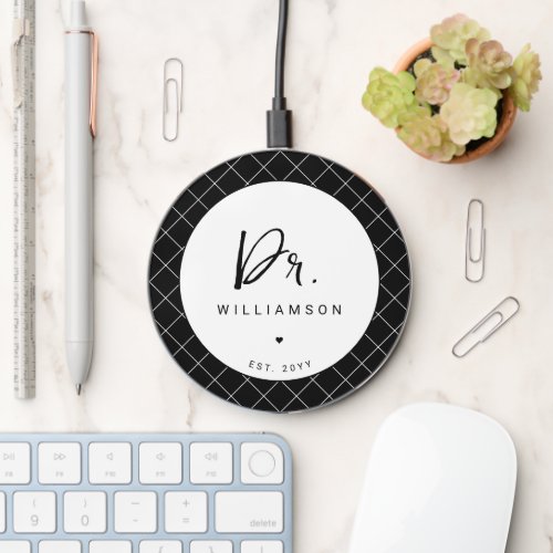 Personalized Name Dr Minimalist Doctor Graduation Wireless Charger