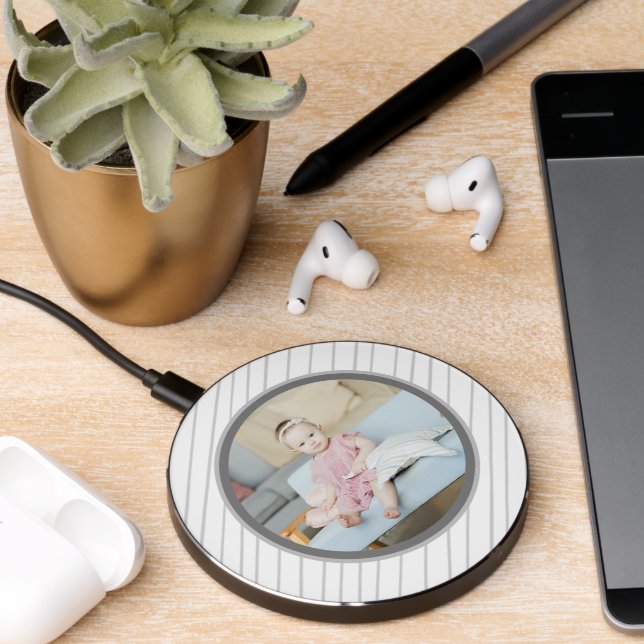 Personalized Photo and Grey Lined Pattern Wireless Charger (Desk 2)