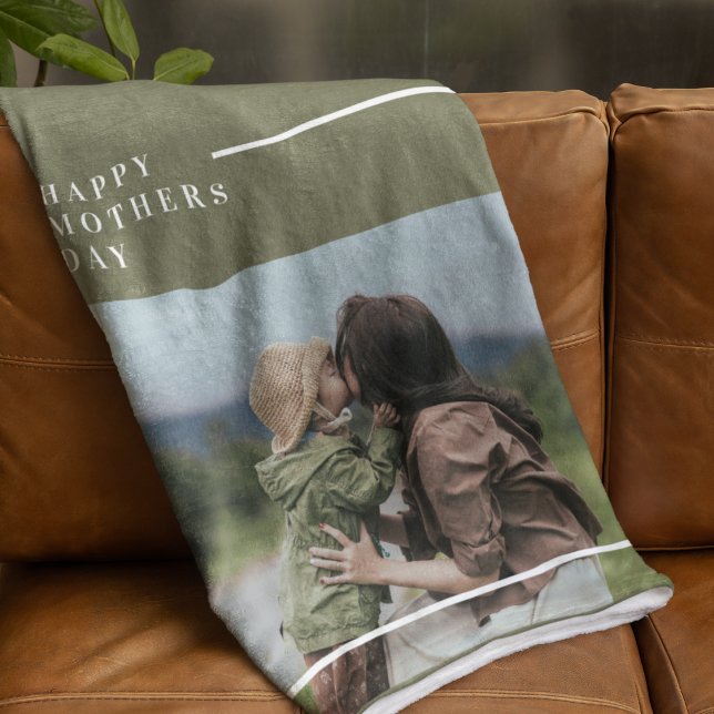 Personalized Photo Mothers Day Gift Fleece Blanket (Creator Uploaded)