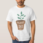 Personalized Plant Dad Gardening T-Shirt<br><div class="desc">This cute plant dad shirt features a large green plant and text that reads "Plant Dad." Customize with the name of a plant dad in your life.</div>