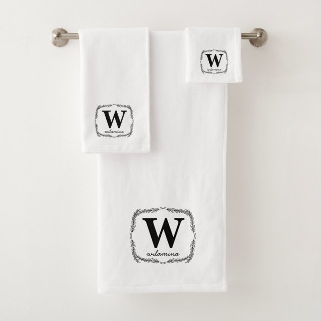 Personalized Script Monogram Initial & Name Wreath Bath Towel Set (Insitu)