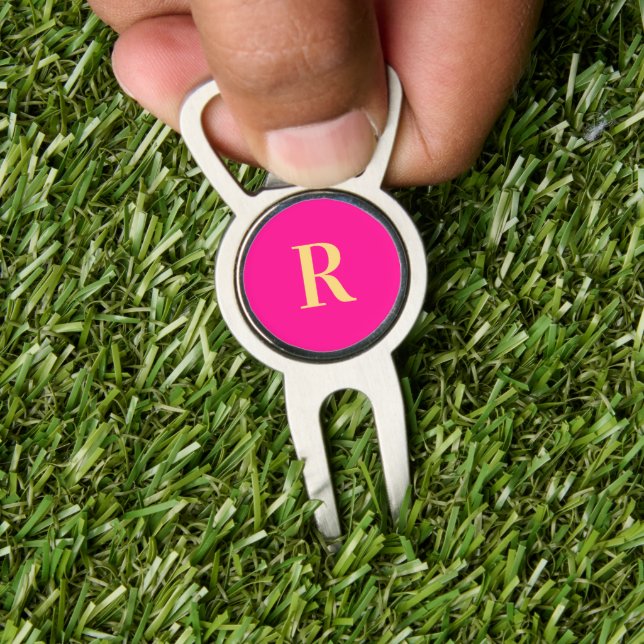 Personalized Simple Monogram Hot Pink Divot Tool (Insitu 1)