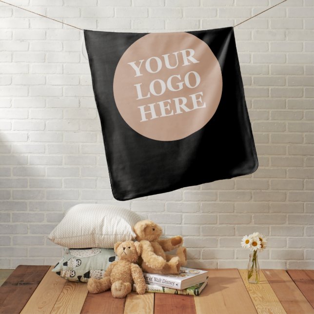Personalized, stylish, modern & minimal baby blanket (In Situ)