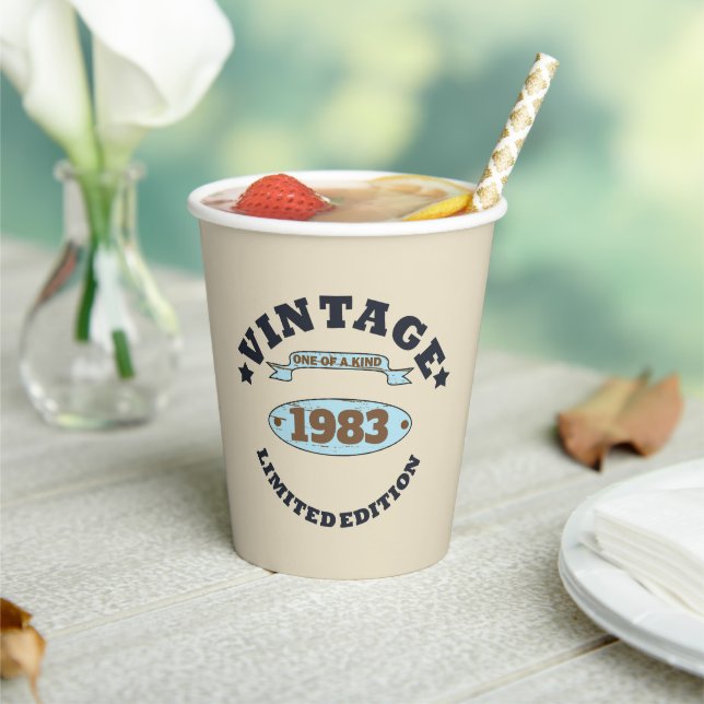 Personalized vintage birthday party paper cups (Insitu)