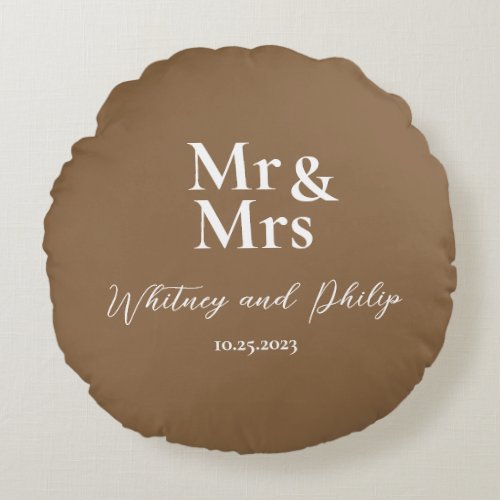 Personalized Wedding Vows Mr Mrs Royal Crown Round Pillow