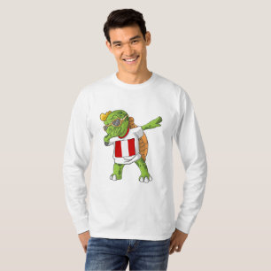 Peru Dabbing Turtle T-Shirt