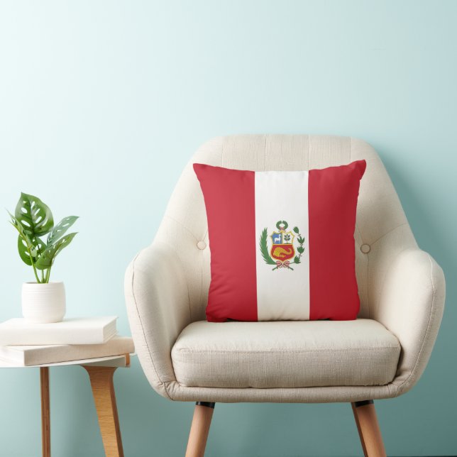 Peru flag throw pillow (Chair)