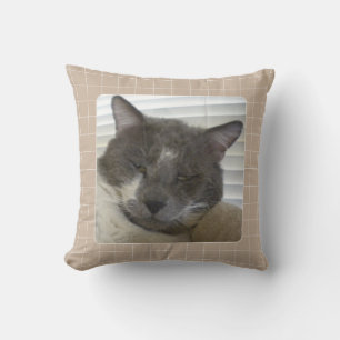 PET LOVE Pet Photo Throw Pillow / Beige