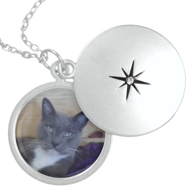 PET LOVE Sterling Silver Round Locket Necklace (Front)