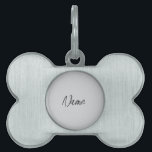 Pet name tag<br><div class="desc">If a pet is lost and found by a stranger they will know that the dog has an owner.</div>