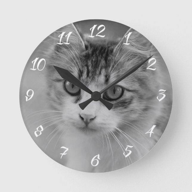Pet Photo Keepsake Memorial Gift Round Clock (Front)