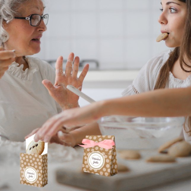 Petite boîte de pâtisserie avec kraft et ruban favor boxes (Creator Uploaded)