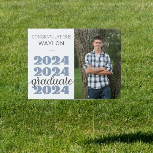 Photo 2024 Graduate Blue Yard Sign