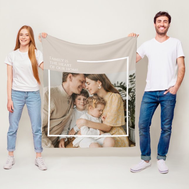 Photo Fleece Blanket with Message – Cozy & Modern (In Situ)