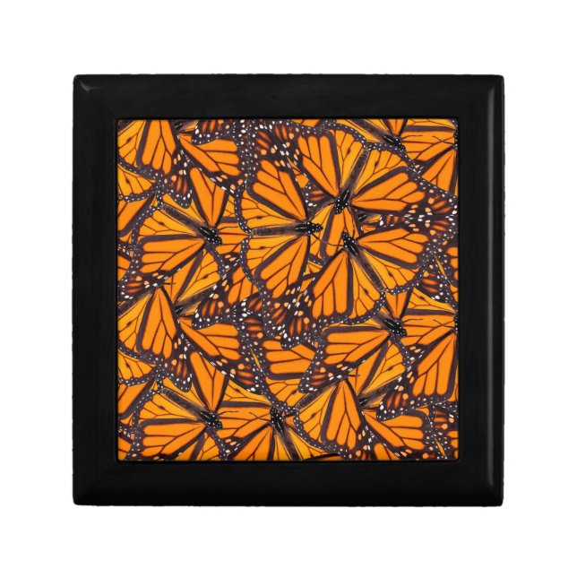 Photo Realistic Monarch Butterflies Gift Box (Front)