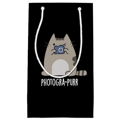 Photograh_purr Funny Cat Photographer Pun Dark BG Small Gift Bag
