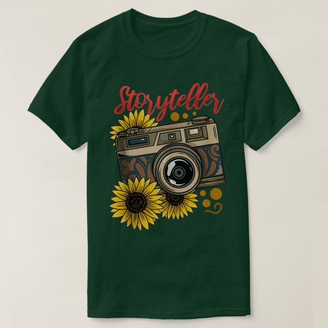 Photographer photography storyteller camera gift   T-Shirt (Design Front)