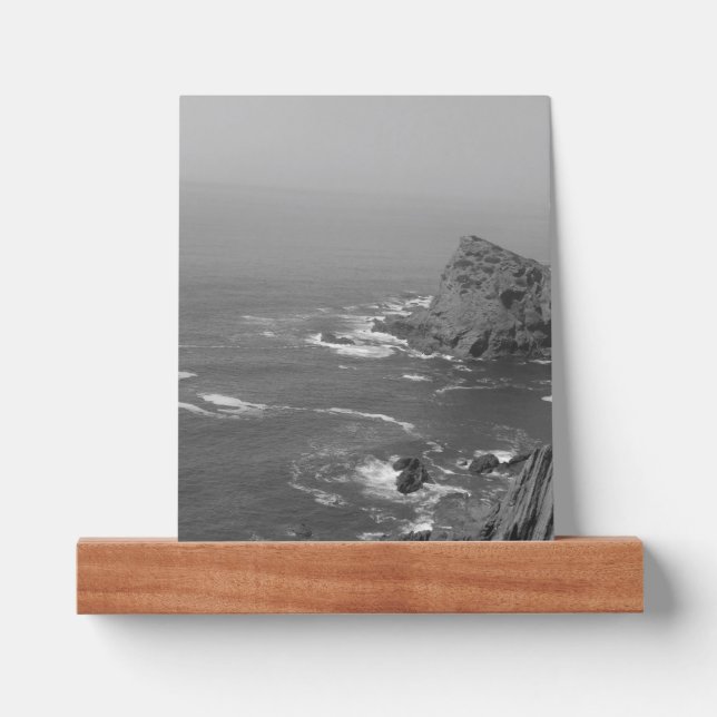 PICTURE LEDGE ART AND DESIGN STYLE  (Front)