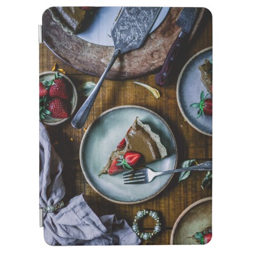 PIECE OF CAKE SERVED ON ROUND GRAY CERAMIC PLATE iPad AIR COVER