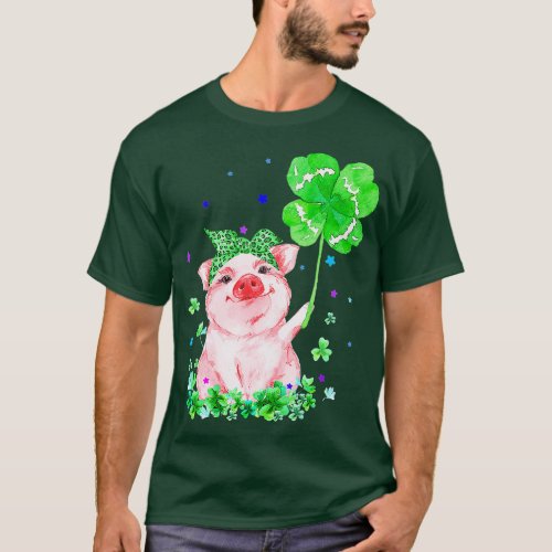 Pig Holding Shamrock Stars Cute St Patricks Day    T_Shirt