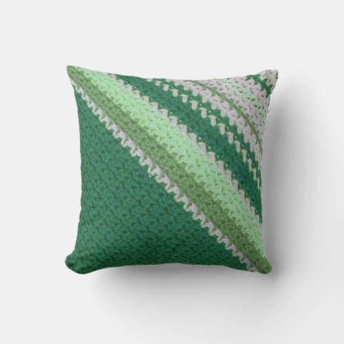 Pillow _ Crochet in green Stripes diagonal