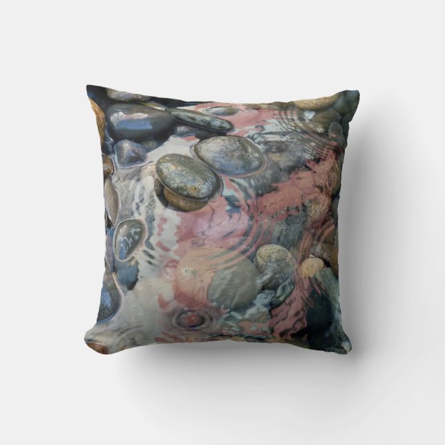 pillow with water and stones (Front)