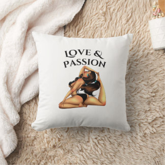 Pillows & Poufs > Throw Pillows