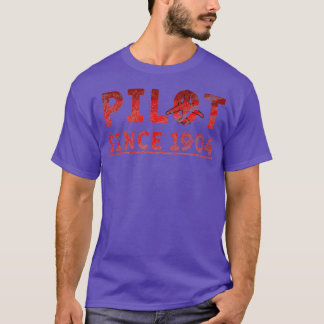 Pilot plane flying pilot gift  (2)  T-Shirt