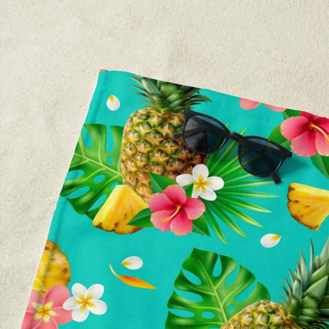 Pineapple Beach Towel (In Situ)