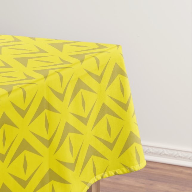 Pineapple Birthday Party Tablecloth (In Situ)