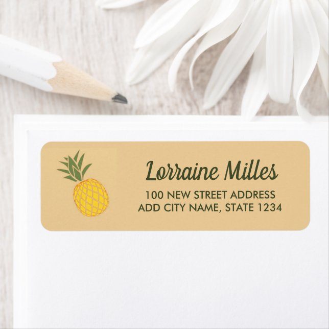 Pineapple fruit on brown label (Insitu)