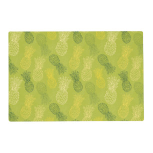 Pineapple Outline Pattern on Green Placemat
