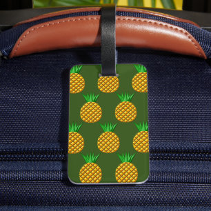 Pineapple Pattern On Green Background Luggage Tag