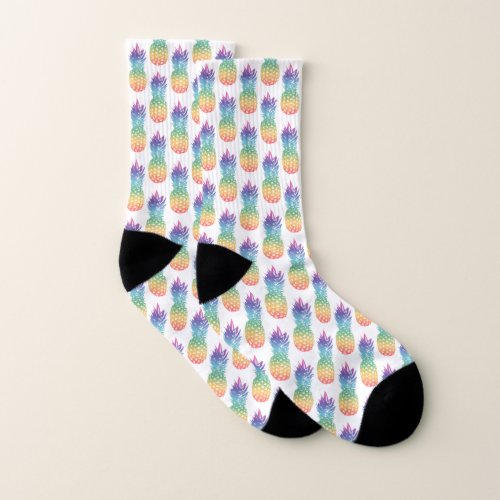 Pineapple pattern socks with small pattern print