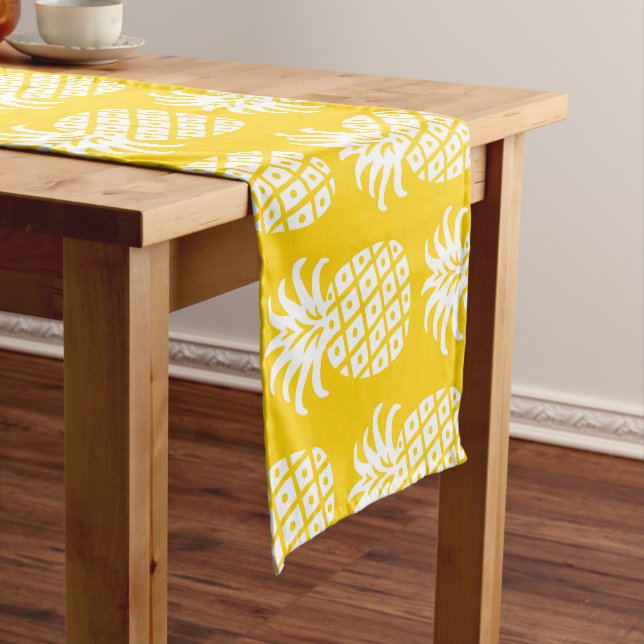 Pineapple Pattern Yellow & White Short Table Runner (In Situ)