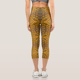 Pineapple Peel Texture Gold Pattern Photo Capri Leggings
