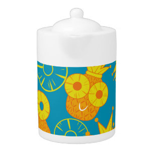 Pineapple Rings: Doodle Cartoon Vintage. Teapot