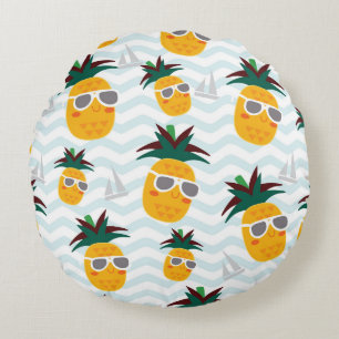 Pineapples, boat: cute ocean pattern. round pillow