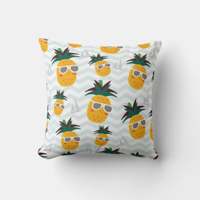 Pineapples, boat: cute ocean pattern. throw pillow (Front)