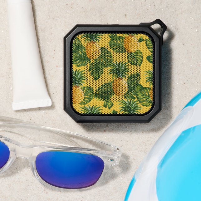 Pineapples & Tropical Leaves On Gold Bluetooth Speaker (Insitu(Beach))