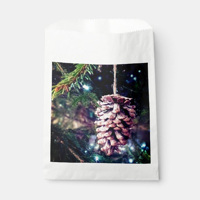 Pinecone Favor Bag (Front)