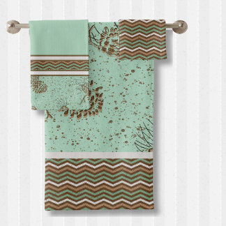 Pinecones and Distressed Chevron Stripes Cabin  Bath Towel Set
