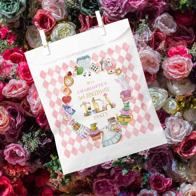Pink Alice in Wonderland 3rd Birthday   Favor Bag (Creator Uploaded)